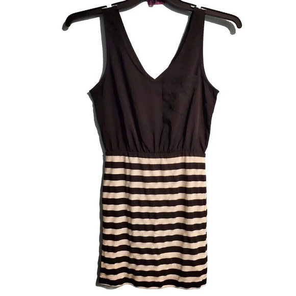 Forever 21 Dress Black White Striped Sleeveless Club Wear Small Womens - Picture 1 of 1